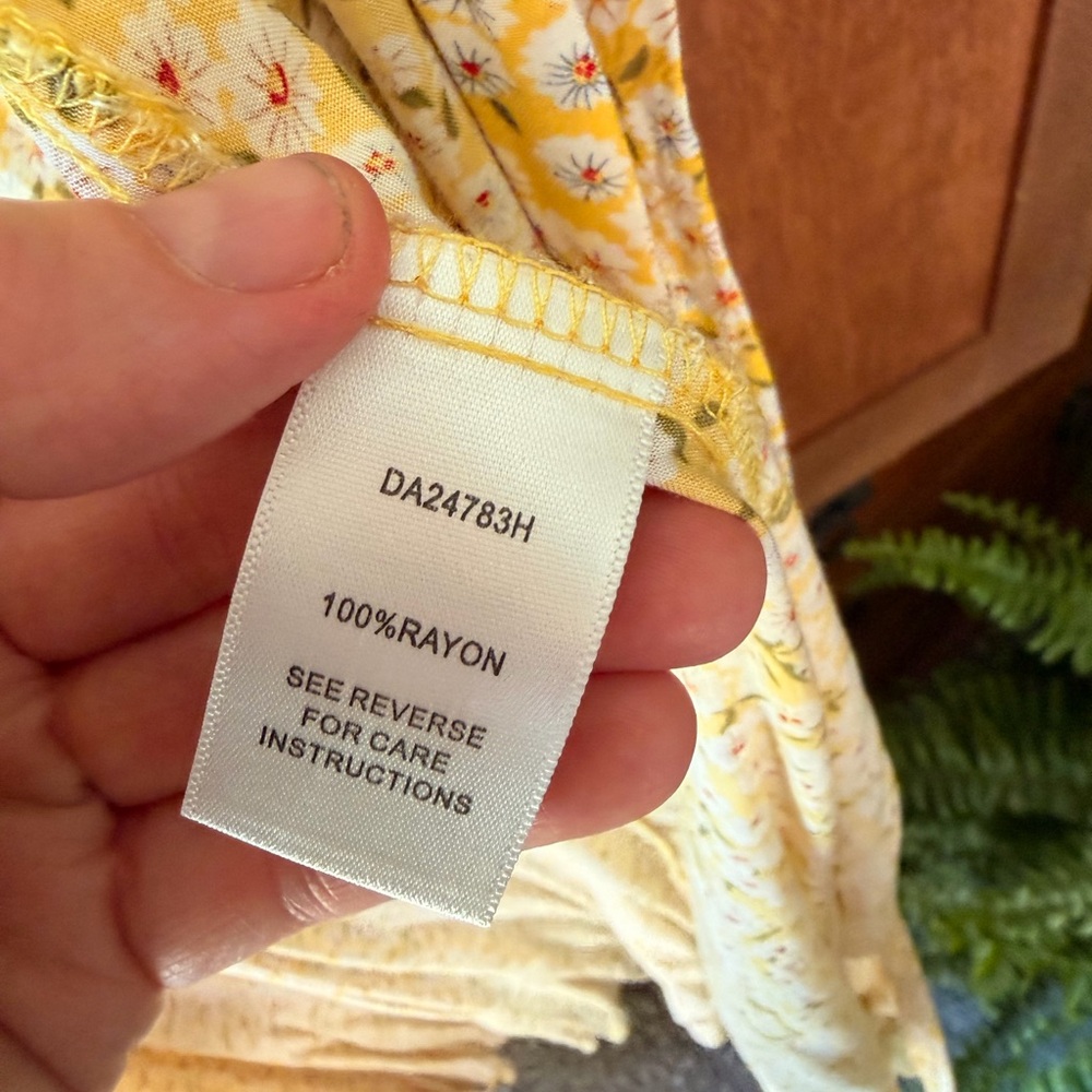Aakaa Floral Yellow Wrap Dress Women’s Size Large - Picture 6 of 6